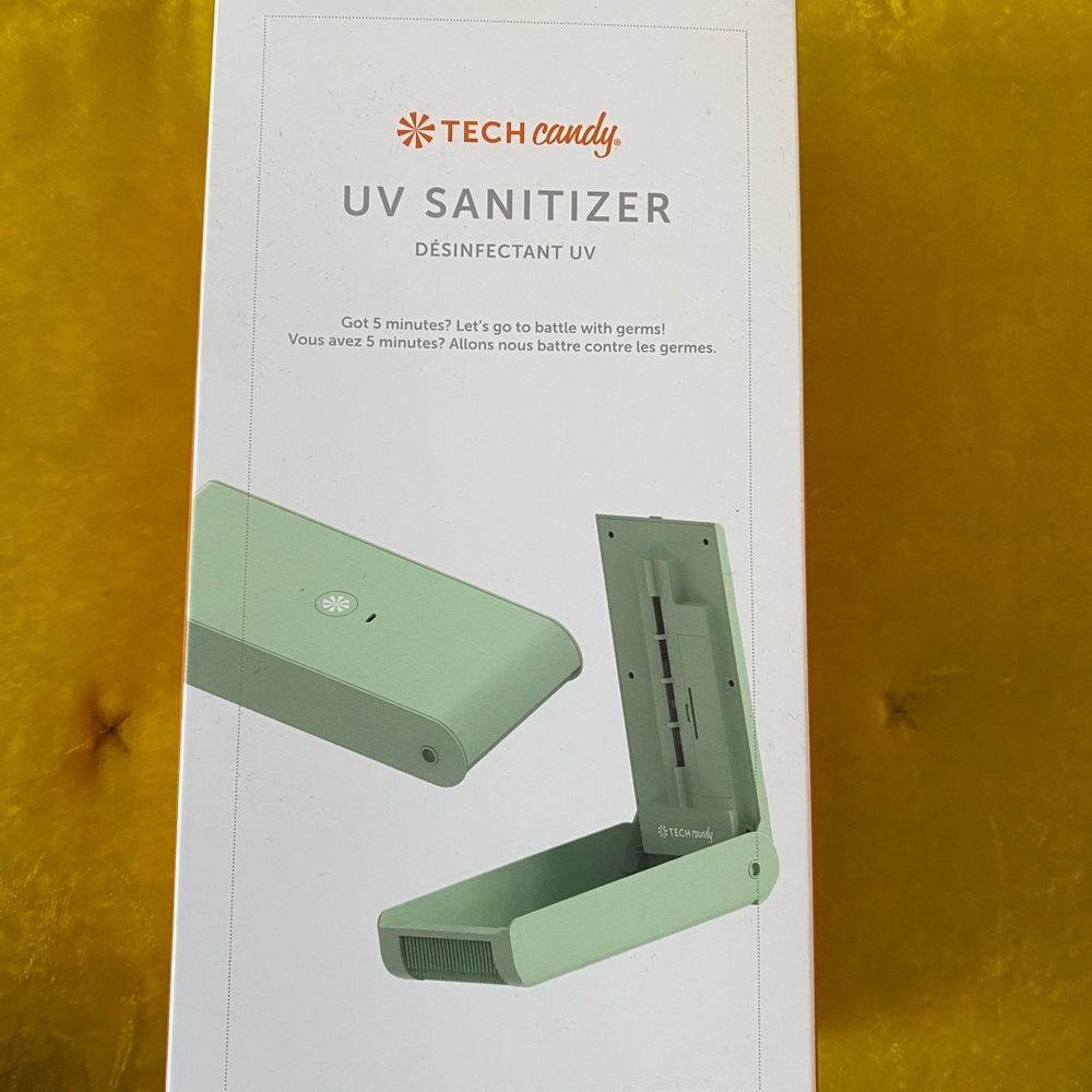 NWT UV SANITIZER DESINFECTANTE UV MINT GREEN COLOR